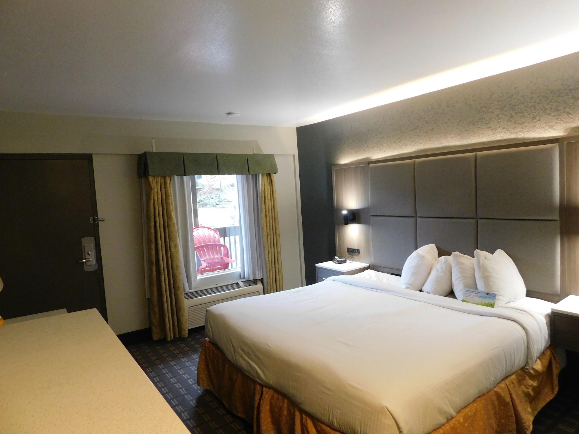 Days Inn & Suites By Wyndham Downtown Gatlinburg Parkway Экстерьер фото